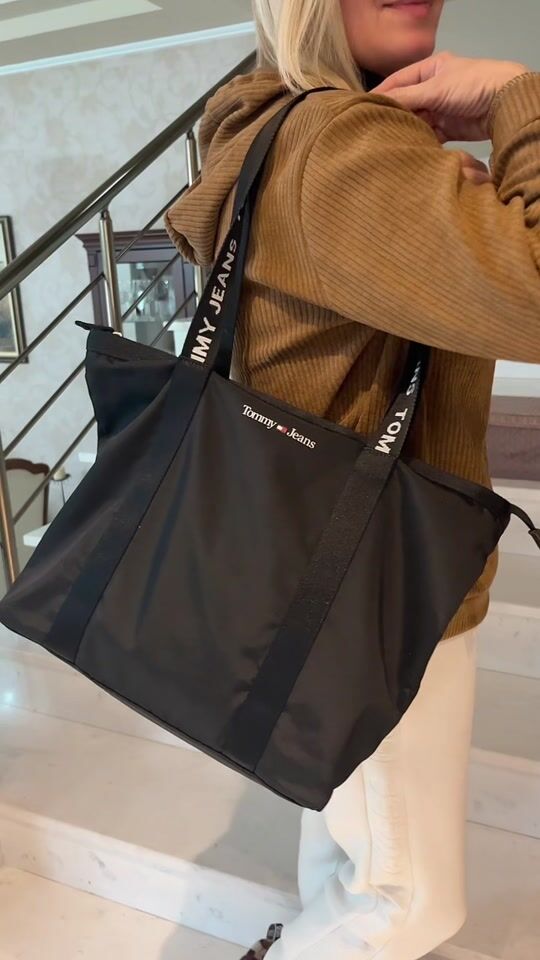 Black fabric bag by Tommy jeans ❤️?