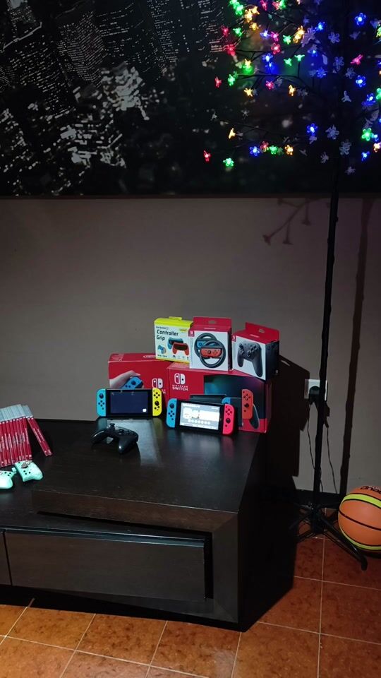 Nintendo Switch 32GB Red & Blue & Super Mario Odyssey, and accessories!