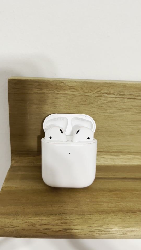 Măr - Air Pods ?